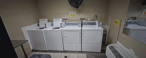 Super 8 by Wyndham Asheville/Biltmore image 10